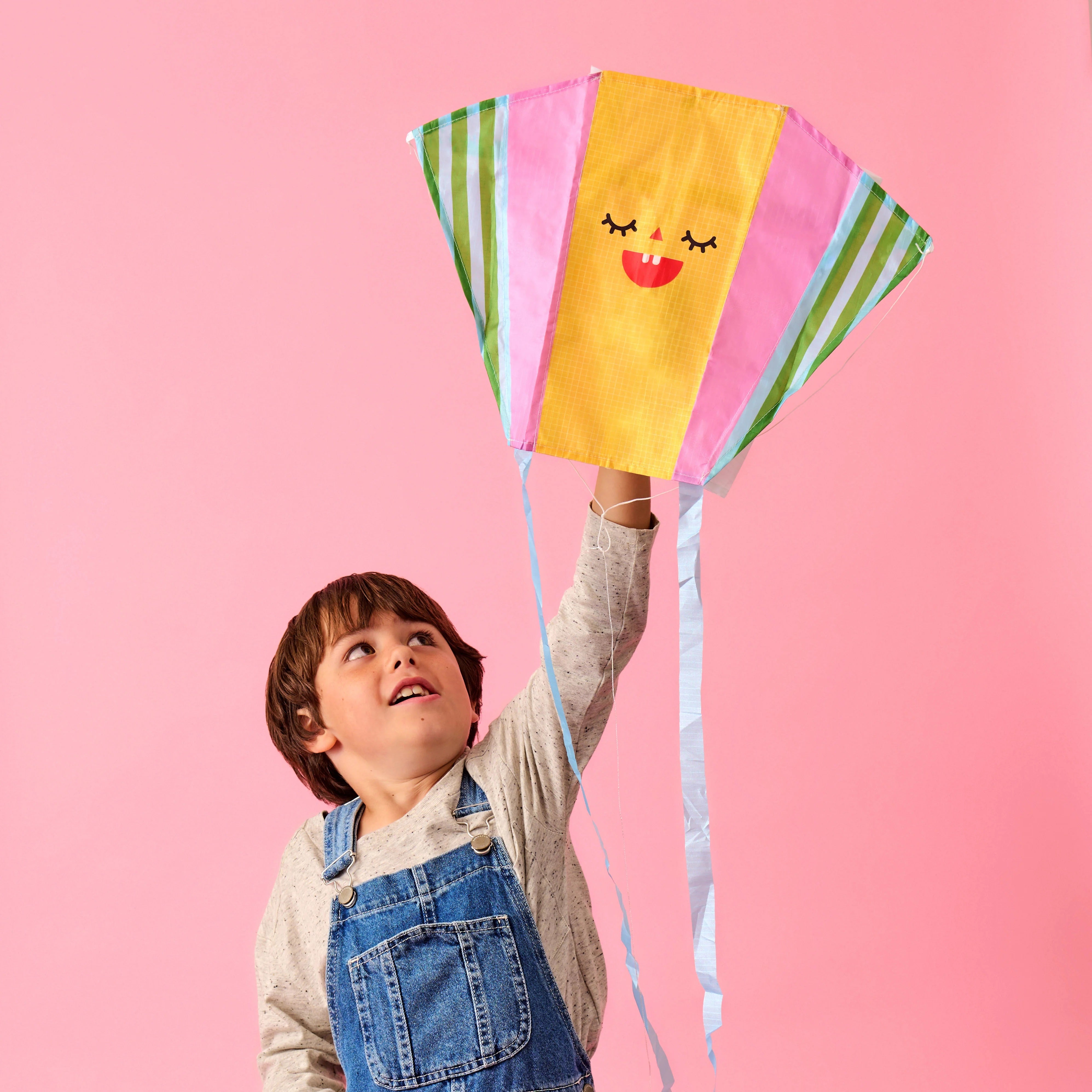 Kikkerland - Funny Faces Pocket Kite, photo 4 of 6