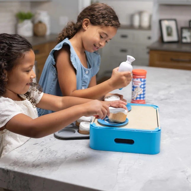 Fat Brain Toys - Pretendables Cinnamon Roll Set, photo 1 of 2